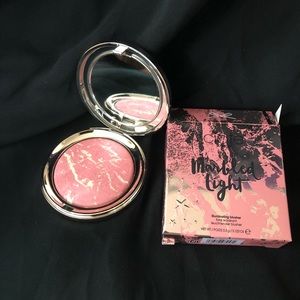 Ciate illuminating Blush